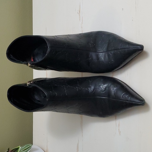Gucci | Black Leather Ankle Boots Sz 37C - Picture 3 of 13